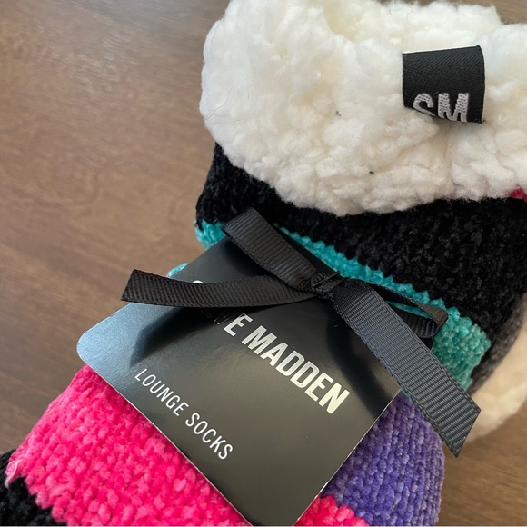 NWT Steve Madden fuzzy fluffy lounge sock set - Picture 2 of 7